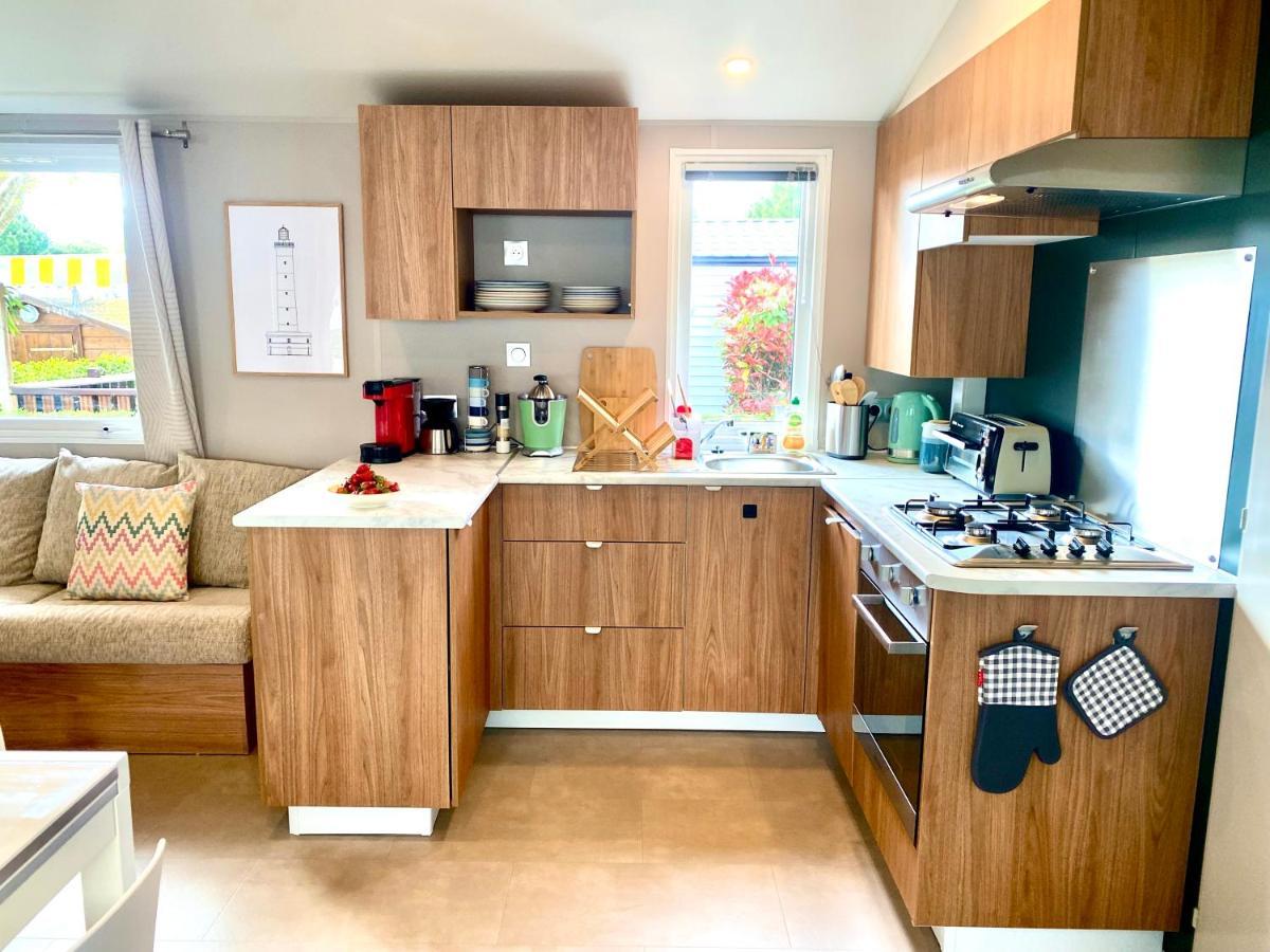 Mobil Home Excellence 6 Personnes Au Camping Mer Et Soleil, Saint George D'Oleron Les Sables Vignier Eksteriør bilde